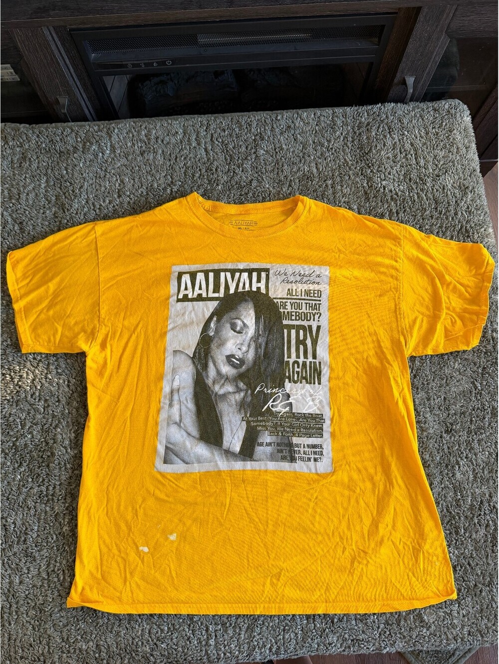 Aaliyah Graphic T-Shirt XL Yellow Vintage Style